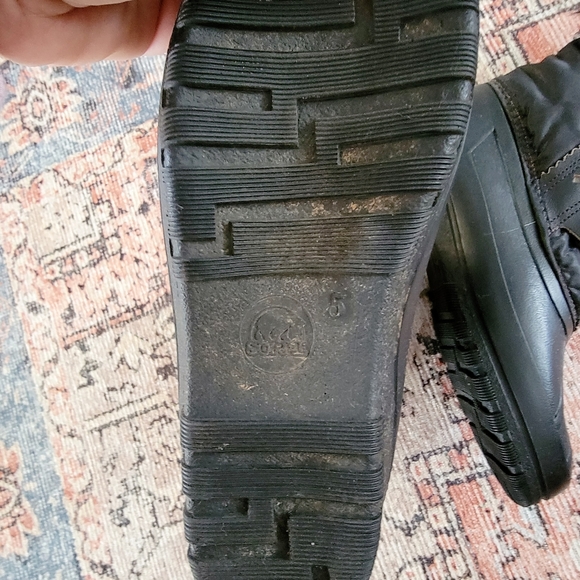 Sorel Size 5 WInter Ankle Boots --r - Picture 4 of 4